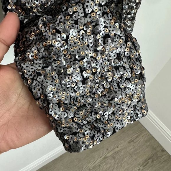 💥SHOWSTOPPER💥 SEQUIN BODYCON ROMPER in GUNMETAL & GOLD - Picture 8 of 13